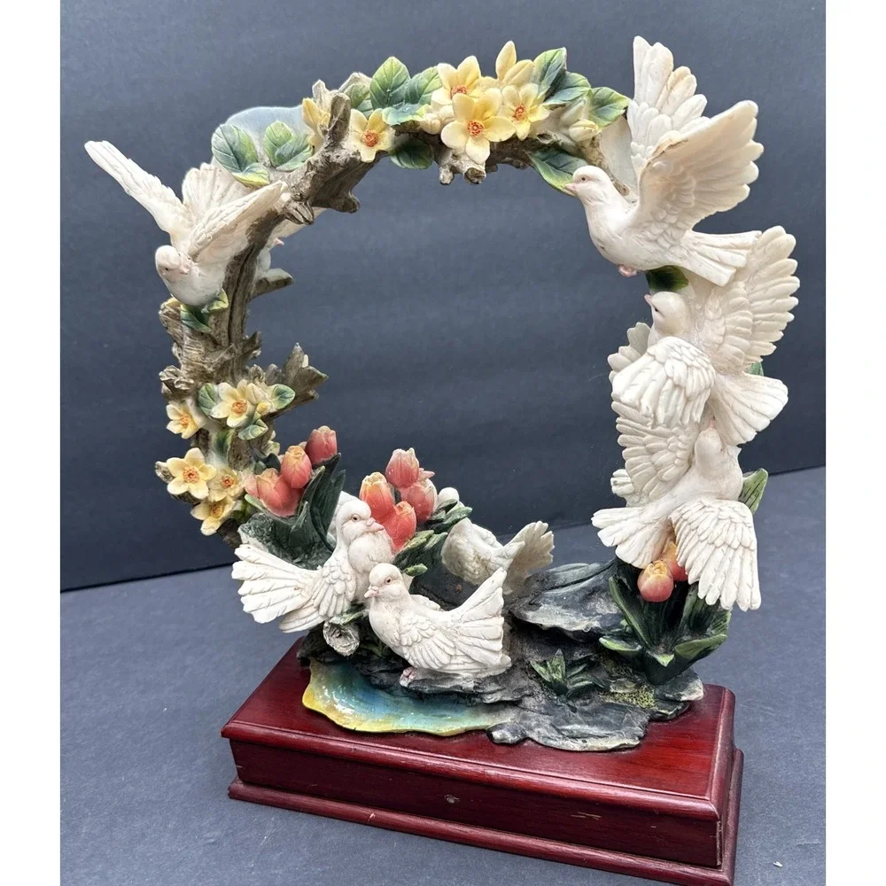Vintage White‎ Doves & Flowers Porcelain Figurine Mirror Woodland Birds Vanity